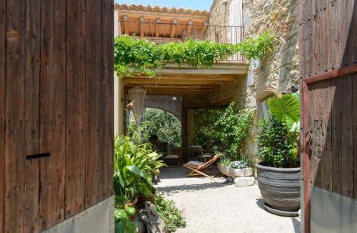 Palau-Saverdera House | El Salt de la Reina