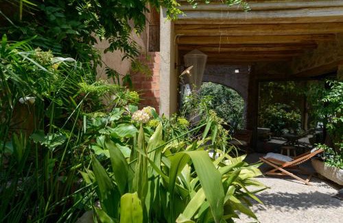 Palau-Saverdera House | El Salt de la Reina