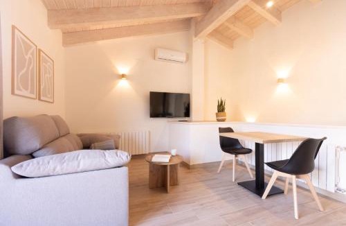 Beceite Apartment | El sueño del Búho 6. Ático con chimena
