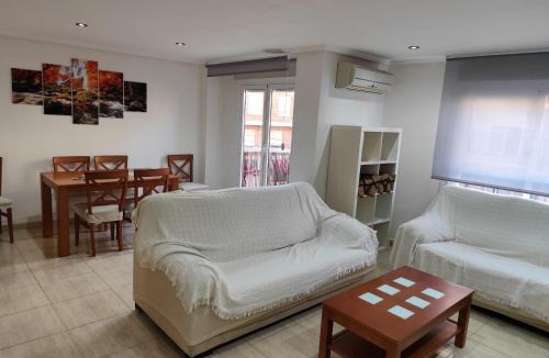 Elche Apartment | Elche Stay 2, Amplio con garaje, 3 Dorms, 1 Baño