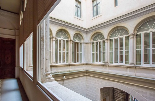 Barri Vell Apartment | Elegant apartment in the historic center