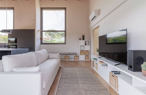 Sant Miquel de Fluvia House | Empordà Soul, modern country house with pool