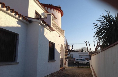 Castello d'Empuries House | EMPURIABRAVA HOUSE A/C AND BARBECUE: 8 PEOPLE