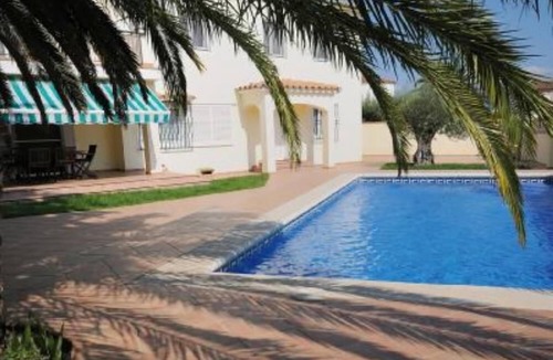 Empuriabrava House | Empuriabrava: Luxury House with garden