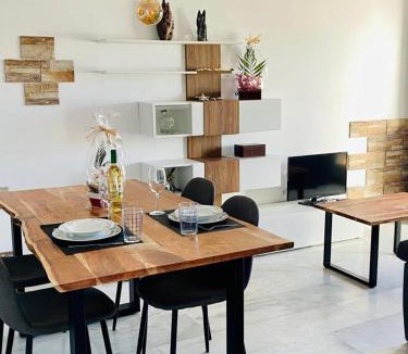Retamar Apartment | Encantador ático con chimenea y piscina en Almería