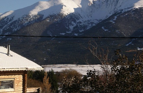 Superbolquere Ski Chalet | environment friendly log home