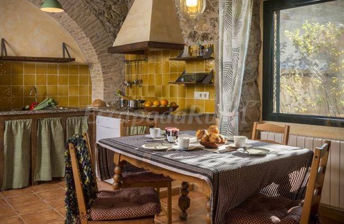 Sant Sadurni de l'Heura Cottage | Cabin ∙ 4 bedrooms ∙ 4 guests