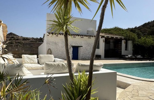 Lubrin House | 135 m² House ∙ 5 bedrooms ∙ 8 guests