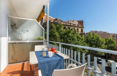 La Nova Esquerra de l'Eixample Apartment | 85 m² Apartment ∙ 4 bedrooms ∙ 4 guests