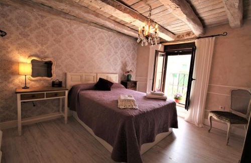 Montejo de la Vega de la Serrezuela House | Wabisabi Townhouse
