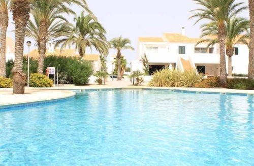 Son Blanc Apartment | House with private garden, swimming pool and tennis paddle
