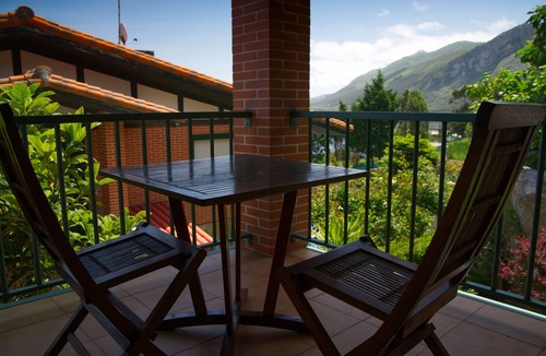 Castro Urdiales Ski Chalet | Villa La Perla de Sonabia-Cantabria, next to the beach and the mountain, wonderful.