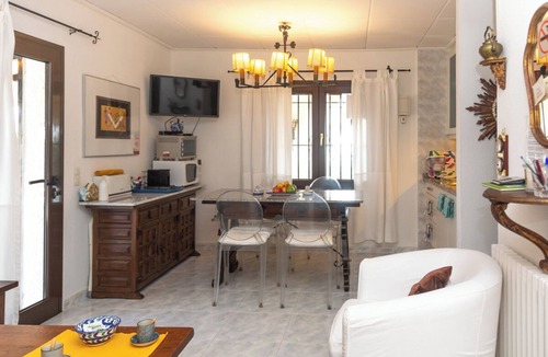 Vall-Llobrega Apartment | Apartment in villa. EXCLUSIVE USE OF A MAGNIFICENT SALT POOL.