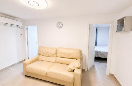 San Anton Apartment | Esperanza 10 - Newly Renovated 2BR, Central Alicante