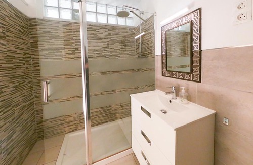 Torremolinos City Centre Apartment | Estudio Centrico 9