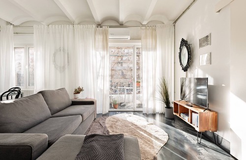El Camp de l'Arpa del Clot Apartment | Eulalias Lodges Barcelona