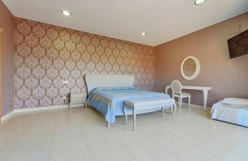 Palau-Saverdera Villa | Excepcional villa con vistas panorámicas a la Bahía de Rosas IMMO365