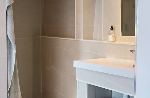 Crevillente Bed & Breakfast | Exceptional extended stays in luxury rooms 15 minutes from Elche.