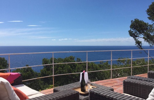 Tamariu Villa | Exceptional sea views, private pool and coves on foot in Tamariu
