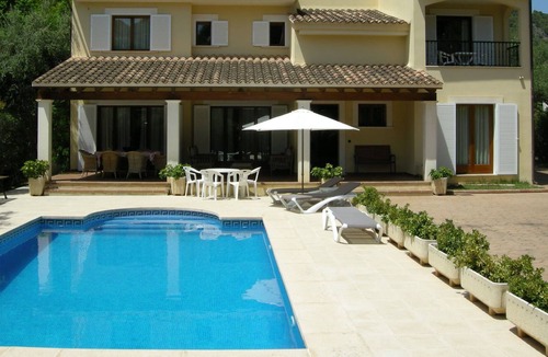 Costa de los Pinos Ski Chalet | Exclusive Costa de los pinos villa 100m from the sea with pool