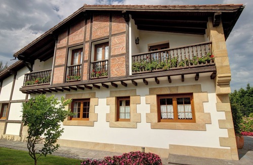 Somo House | EXCLUSIVE DETACHED HOUSE IN PRIVATE URBANIZATION 5 MIN FROM THE BEACH