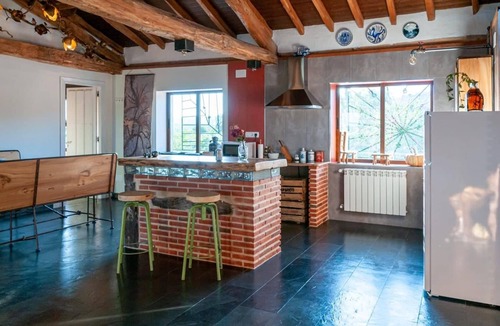 Tarilonte de la Pena Apartment | EXCLUSIVE APARTMENT WITH 3 DOUBLE ROOMS IN ARTISTIC BUILDING