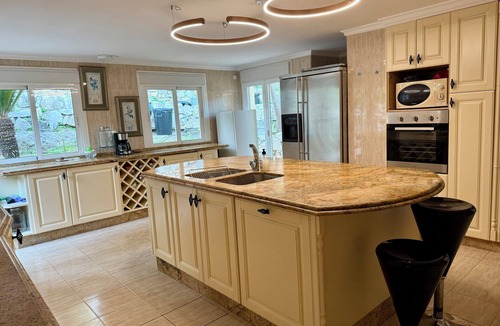 Torremolinos Villa | Exclusive luxury villa near beach, panoramic sea views, heated pool jacuzzi wifi