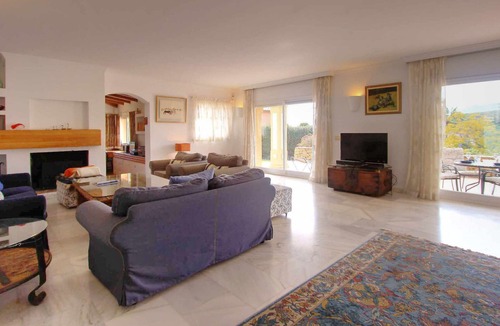 El Paraiso Ski Chalet | Exclusive Villa with Heated Pool
