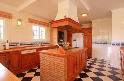 El Paraiso Ski Chalet | Exclusive Villa with Heated Pool