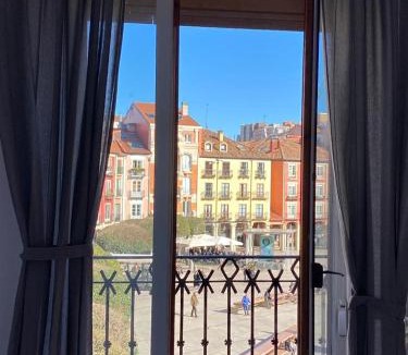 Burgos Apartment | Exclusivo apartamento de diseño en PLAZA MAYOR VUT 09-449