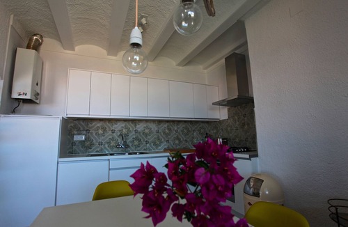 Cadaques House | Experience the sea (view) - holiday home with large garden & pool