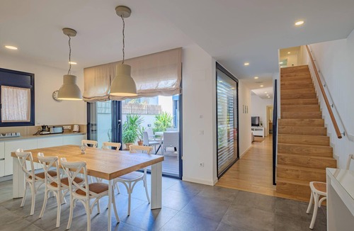 Llafranc House | F-1 LLAFRANC 8 PAX - Three Bedroom House, Sleeps 8