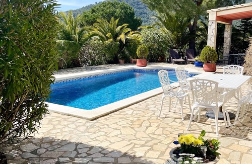 Calonge Villa | FABULOSA! LUXURIOUS, RELAXING VILLA. SEA VIEWS, 8M POOL, 300MG FIBRE, AIRCON+GYM