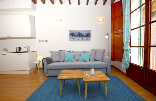 La Missio Apartment | Fabulous Apartment in the City Center with Wifi, AC, Balcony, Fully Equipped