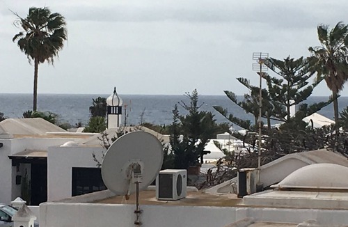 Playa del Cable Apartment | Fabulous apartment with sea views in an exclusive area.