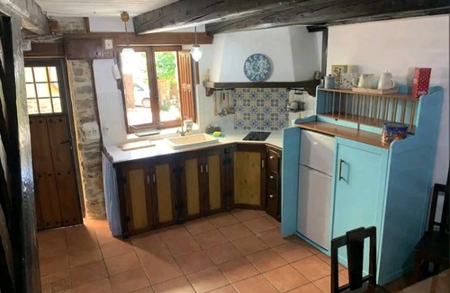 Rozuelo Cottage | Fabulous country house located in El Bierzo