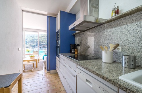 Tamariu Apartment | Fantastic apartment in first line of beach with a spectacular sea view
