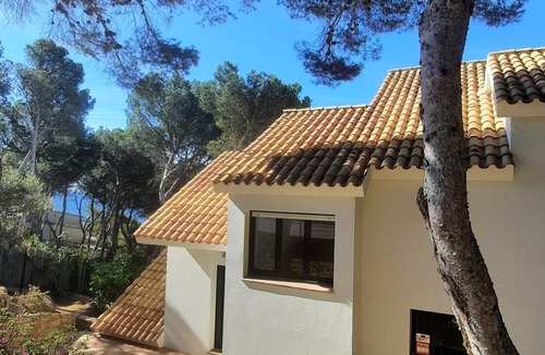 Tamariu House | Fantastic pet-friendly villa with direct access to the sea