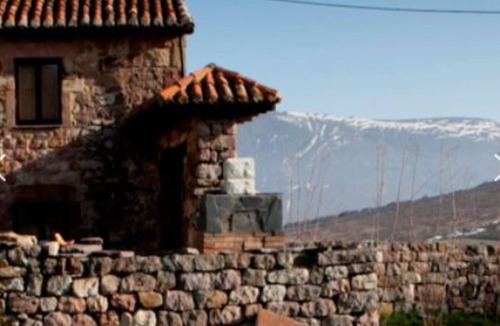 Valberzoso Cottage | Fantastic rural house "La Hornera de la Abuela"