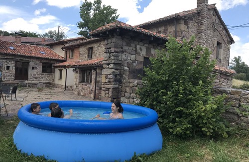 Valberzoso Cottage | Fantastic rural house "La Hornera de la Abuela"