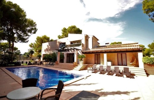 Torrenova House | Fantastica Casa Cerca Playa con Piscina y Terraza