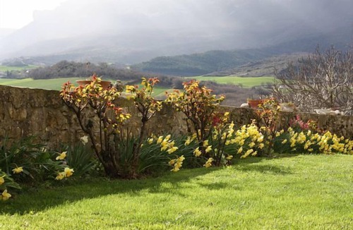 Amillano Cottage | Farmhouse Amillano for 12 people