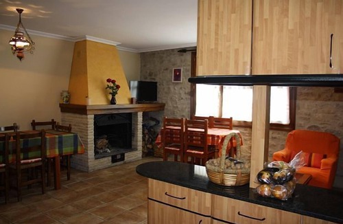 Amillano Cottage | Farmhouse Amillano for 12 people