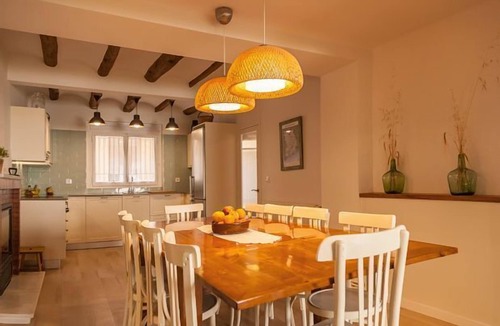 Sant Pau dʼOrdal Cottage | Farmhouse in a nice wine region 40 mins to Barcelona and 25 to Sitges beaches.