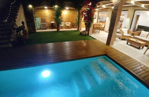 Sant Pau dʼOrdal Cottage | Farmhouse in a nice wine region 40 mins to Barcelona and 25 to Sitges beaches.
