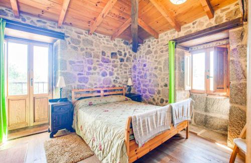 Panton House | Farmhouse in Castrotañe with Terrace