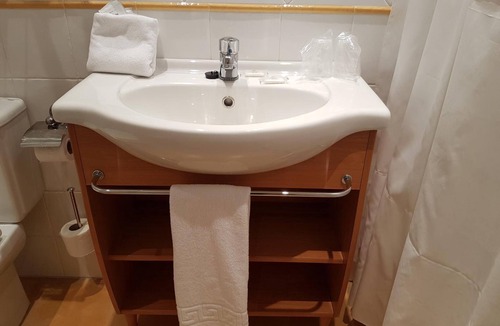 San Vicente de la Barquera Hotel | Faro de San Vicente