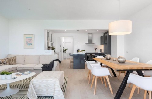 Puerto de Pollensa Apartment | Feel the sea breeze in this stylish beachfront apartment