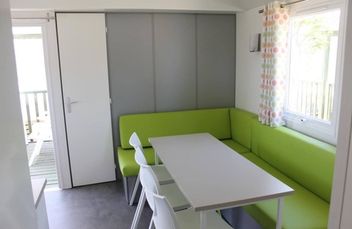 Malgrat de Mar House | Feriendorf Els Pins Mobilehome Premium 2AC für 6 Personen