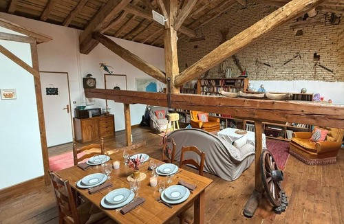 Calmont House | Ferme de caractère - En Pascot - Jardin arboré, billard - Appartement ou studio